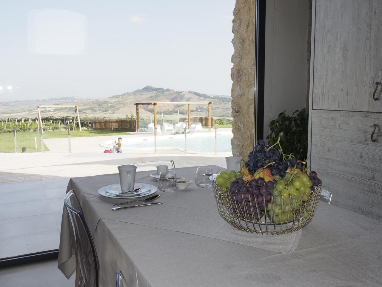 La Foresteria Di Golden Grapes Naro Eksteriør billede